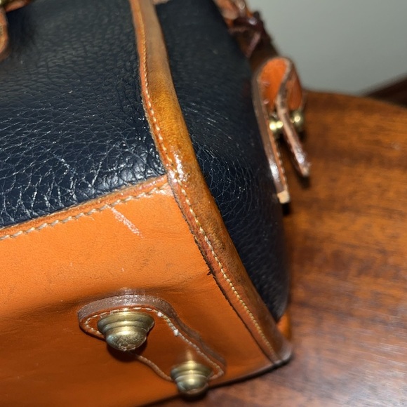 Dooney & Bourke Vintage All Weather leather Matches black or navy /brown trim - Picture 11 of 16